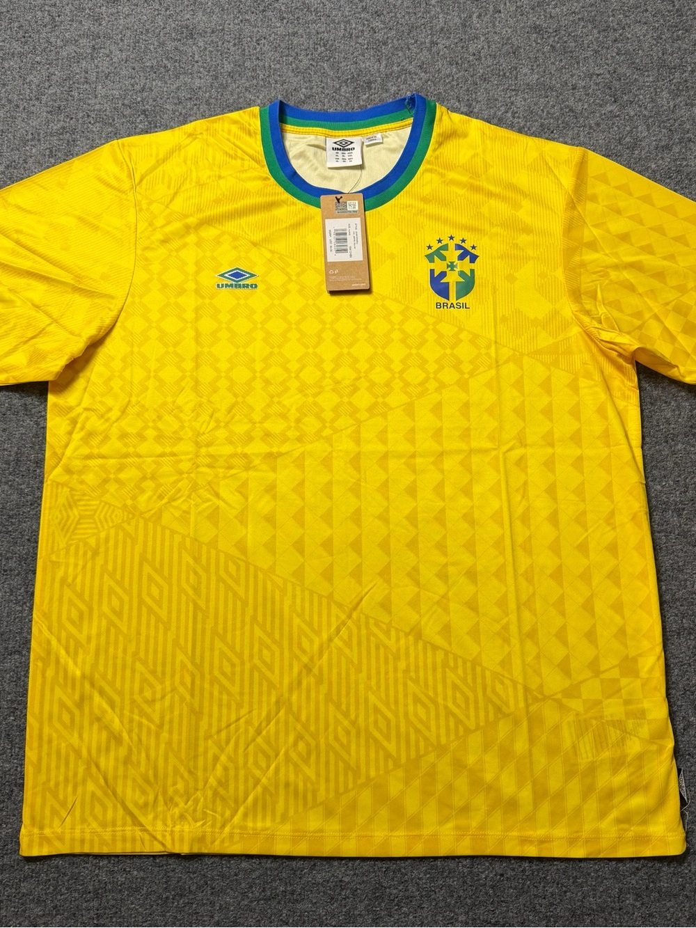 NWT Umbro Mens Brazil Iconic Yellow Retro Home Football Jersey Size XL